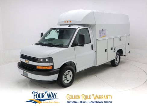 Used 2024 Chevrolet Express 3500 w/ Power Convenience Package image 7
