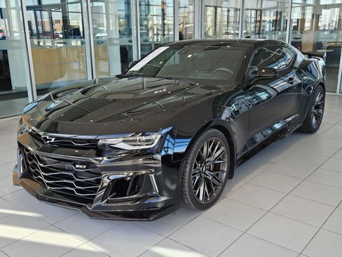 Used 2019 Chevrolet Camaro ZL1 image 8