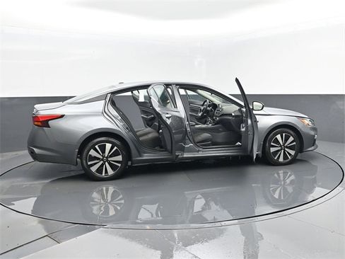 Used 2021 Nissan Altima 2.5 SV image 26