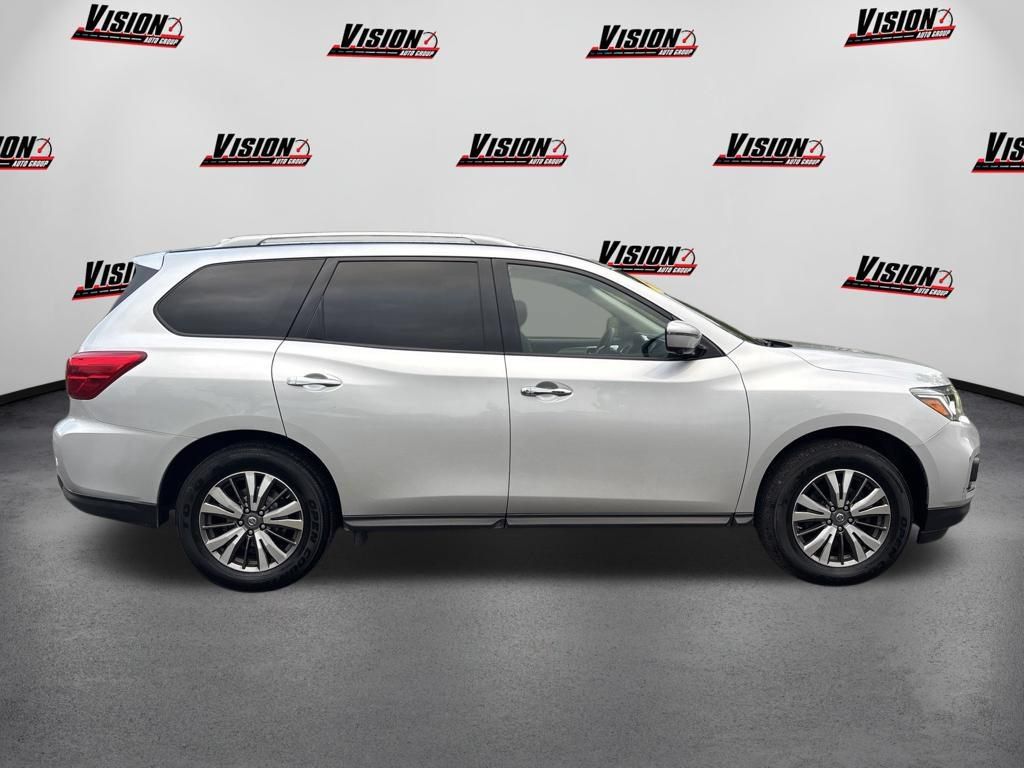 Used 2019 Nissan Pathfinder SL AWD/4WD image 4