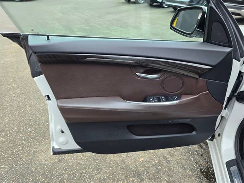 Used 2016 BMW 535i Gran Turismo image 22