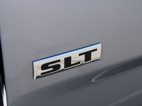 Used 2020 RAM 1500 Classic SLT AWD/4WD image 28