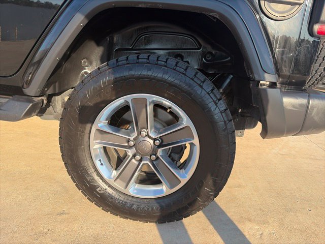 Used 2021 Jeep Wrangler Unlimited Sahara AWD/4WD image 6