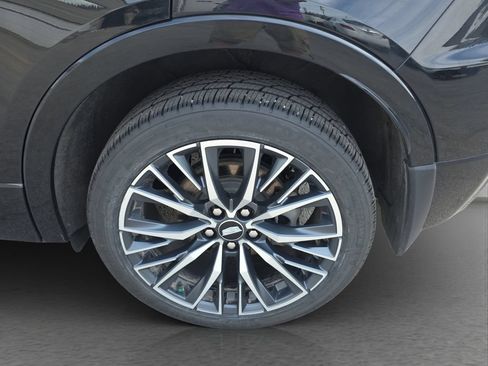 Used 2024 Cadillac XT4 Sport AWD/4WD image 5