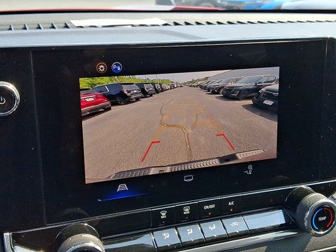 Used 2024 Chevrolet Colorado Trail Boss w/ Advanced Trailering Package AWD/4WD image 18