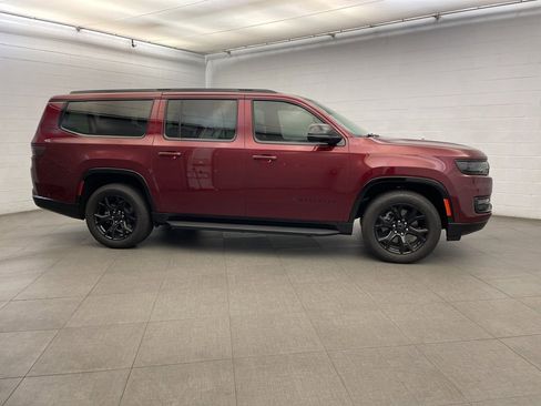 New 2025 Jeep Wagoneer L Series II image 2