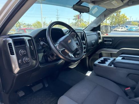 Used 2018 Chevrolet Silverado 1500 LT w/ All Star Edition AWD/4WD image 9
