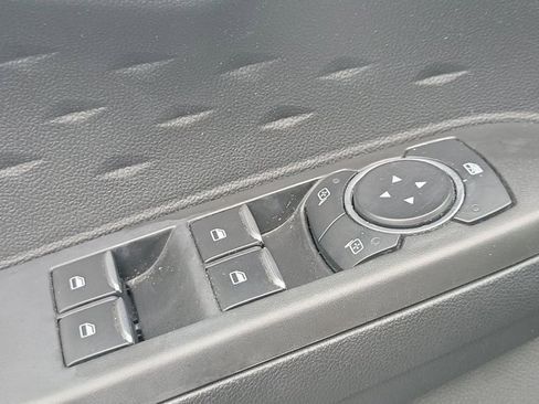 Used 2020 Ford Escape SE Sport image 30