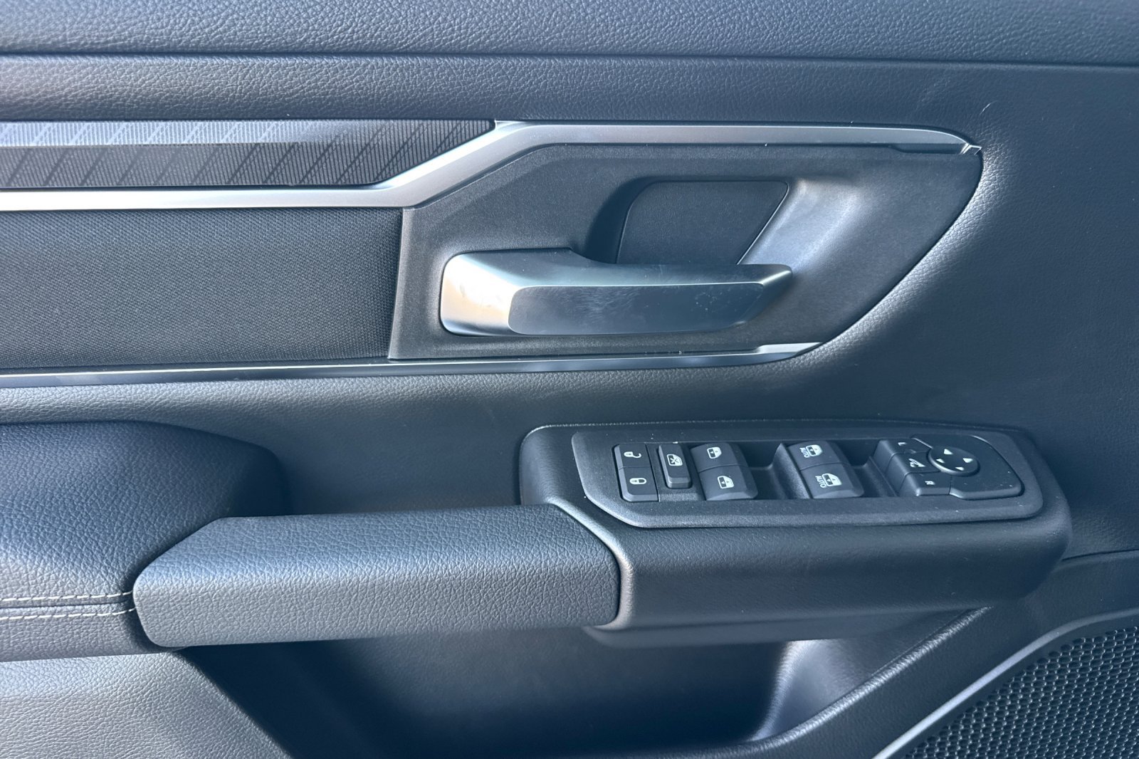 New 2027 RAM 1500 4x4 Crew Cab image 10