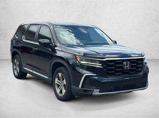 Used 2023 Honda Pilot EX-L video 3