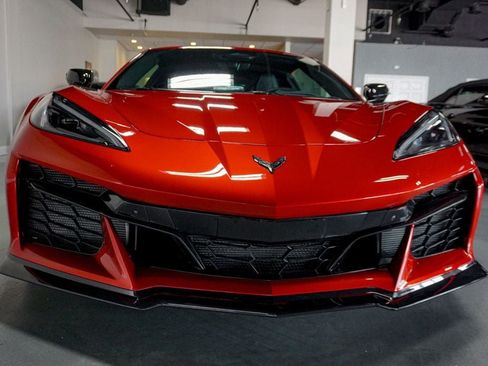 Used 2025 Chevrolet Corvette Z06 w/ Stealth Interior Trim Package RWD image 14
