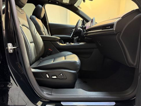 Certified 2024 Cadillac XT4 Sport image 51