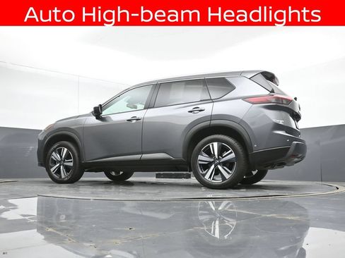 Used 2024 Nissan Rogue SL AWD/4WD image 40
