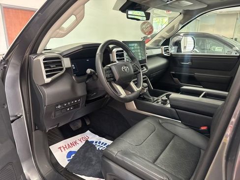 Used 2024 Toyota Tundra Limited AWD/4WD image 27