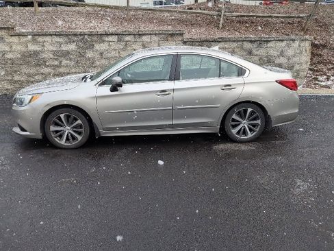 Used 2016 Subaru Legacy 3.6R Limited image 6