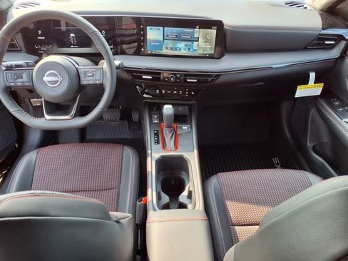 New 2025 Nissan Kicks SR w/ SR Premium Package AWD/4WD image 13