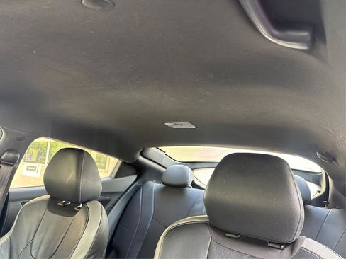 Used 2016 Hyundai Veloster Turbo image 11