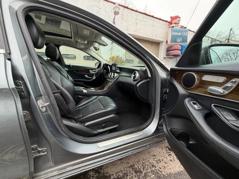 Used 2018 Mercedes-Benz C 300 4MATIC Sedan image 31