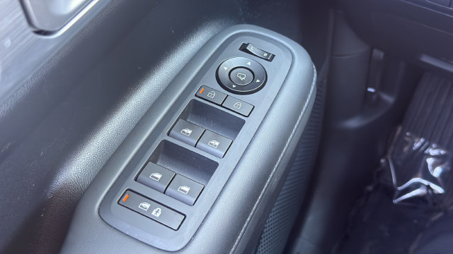 Used 2025 Hyundai Santa Fe Limited FWD image 13