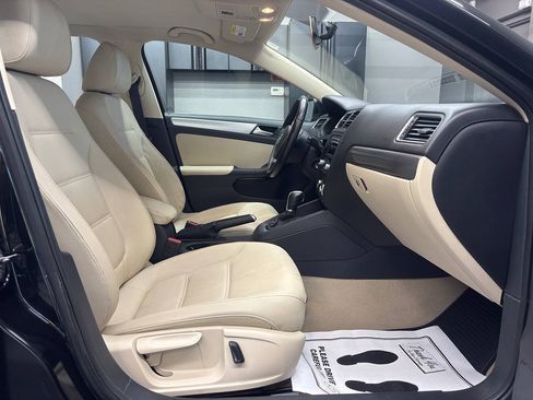 Used 2014 Volkswagen Jetta TDI FWD image 32