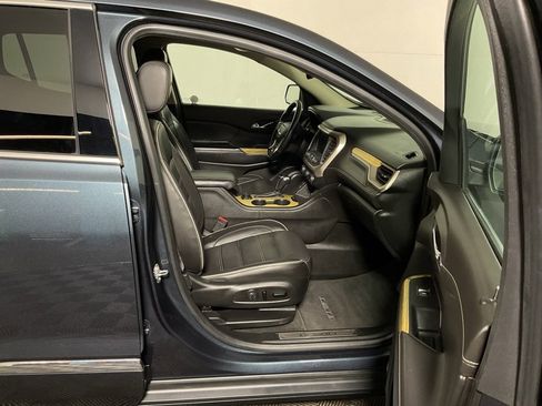 Used 2019 GMC Acadia Denali image 34