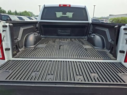 Used 2024 RAM 2500 Big Horn AWD/4WD image 29