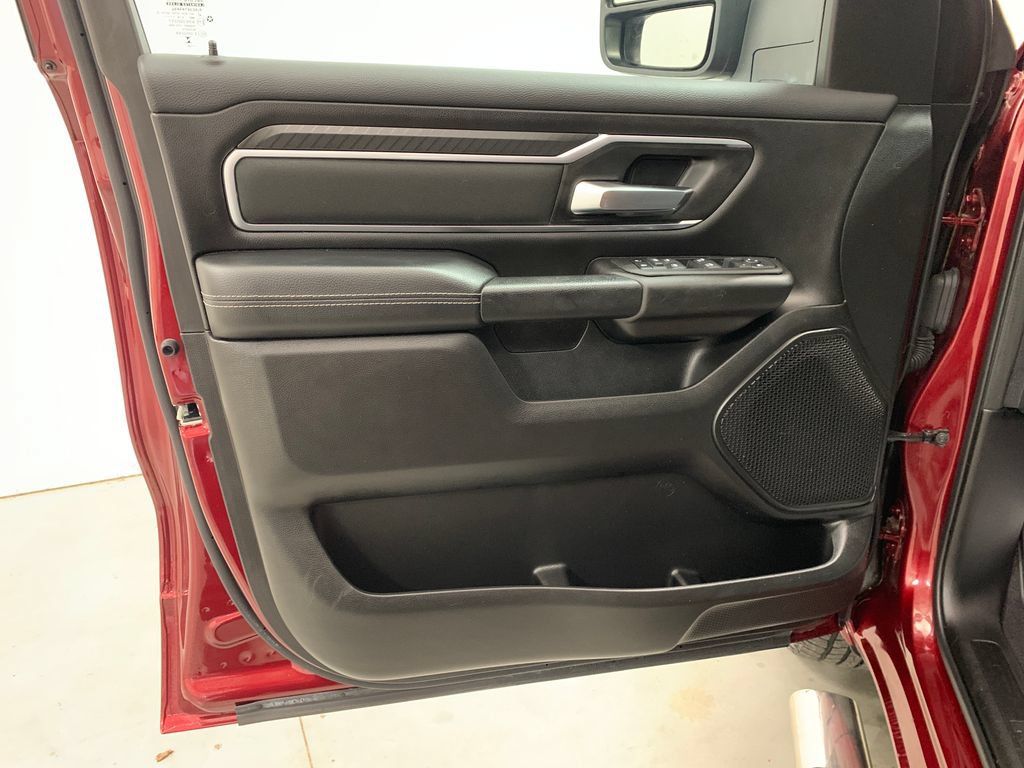 Used 2025 RAM 1500 Big Horn AWD/4WD image 17