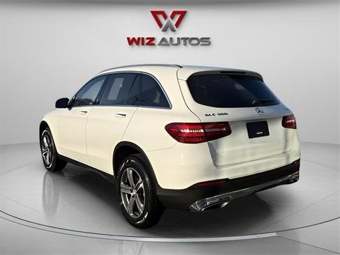 Used 2017 Mercedes-Benz GLC 300 4MATIC image 9