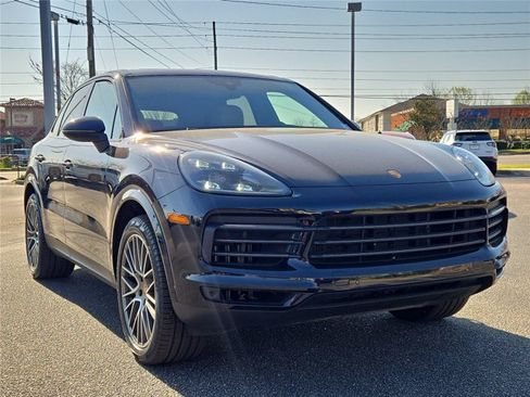 Used 2023 Porsche Cayenne Platinum Edition AWD/4WD image 6