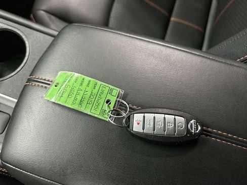 Used 2019 Nissan Altima 2.5 SR w/ SR Premium Package image 12
