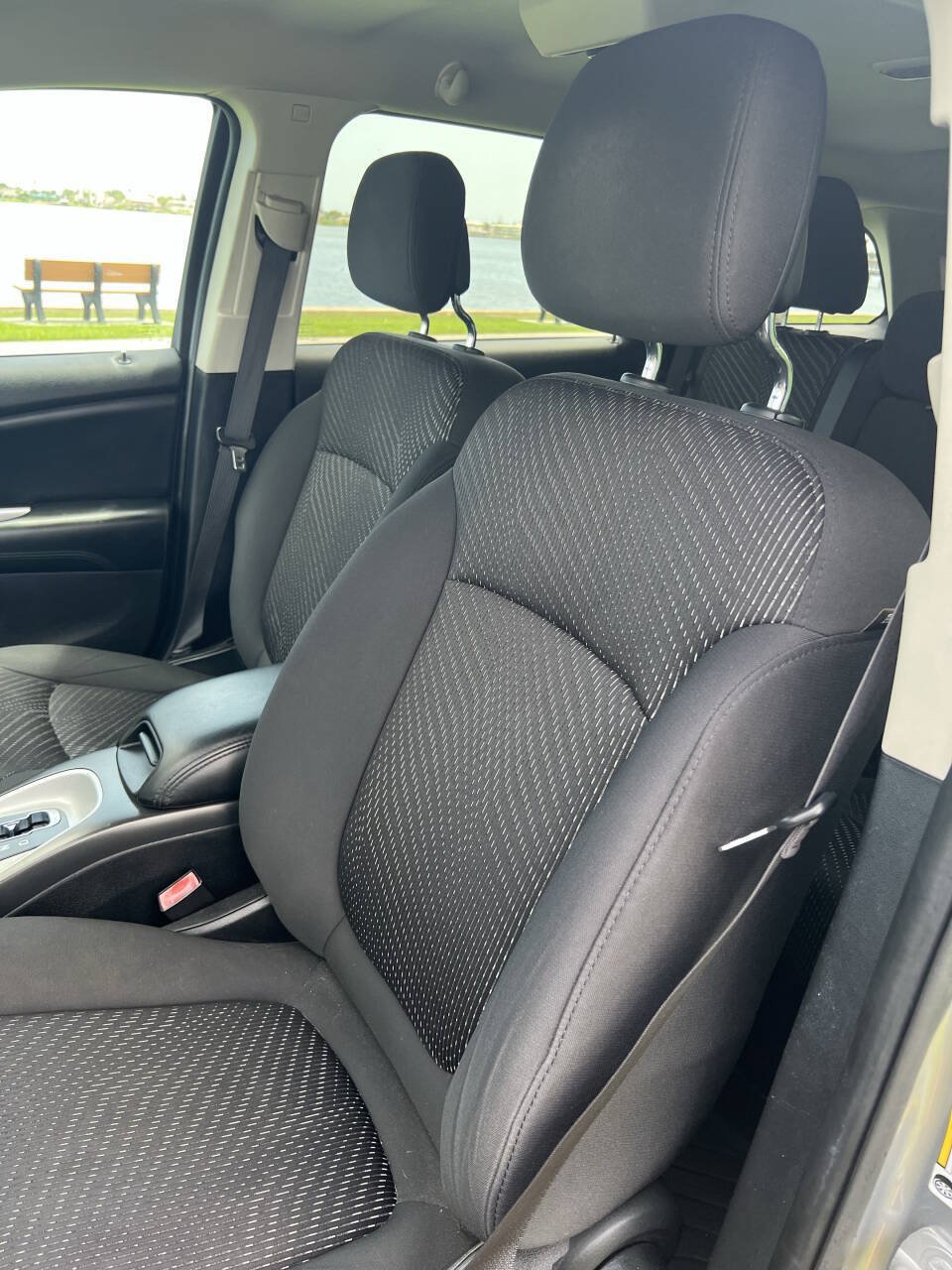 Used 2015 Dodge Journey SXT w/ Flexible Seating Group FWD image 12