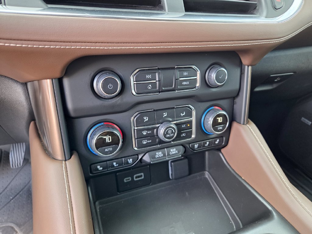 Used 2024 Chevrolet Tahoe High Country AWD/4WD image 26