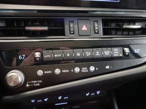 Used 2022 Lexus ES 250 w/ Premium Package AWD/4WD image 23