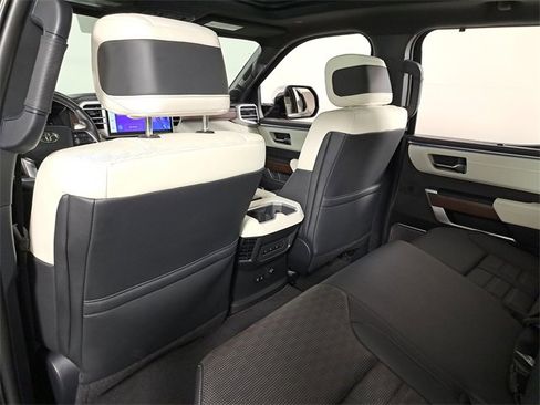 Used 2024 Toyota Tundra Capstone image 11