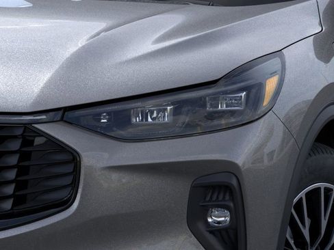 New 2025 Ford Escape SE w/ PHEV Premium Package image 18