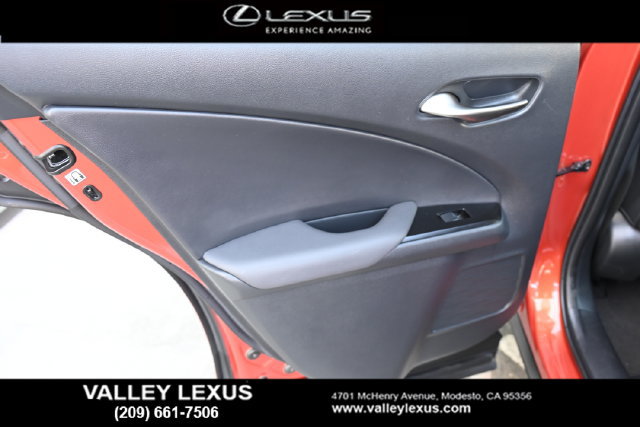 Used 2019 Lexus UX 250h AWD/4WD image 18