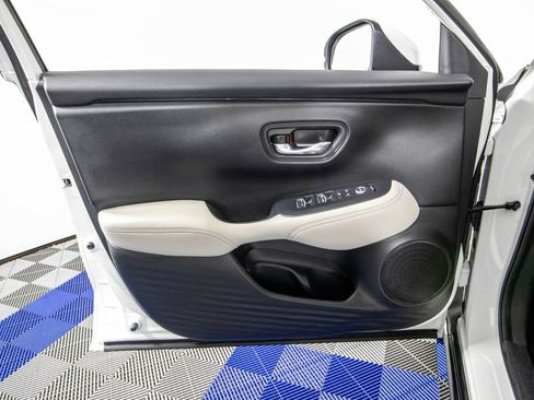 Used 2023 Honda HR-V EX-L image 14