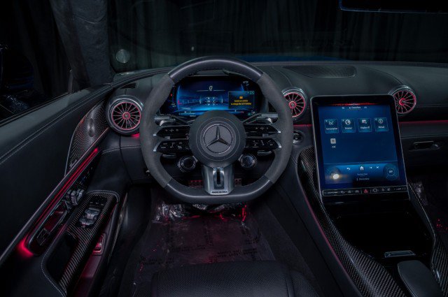 Certified 2024 Mercedes-Benz SL 63 AMG 4MATIC image 20