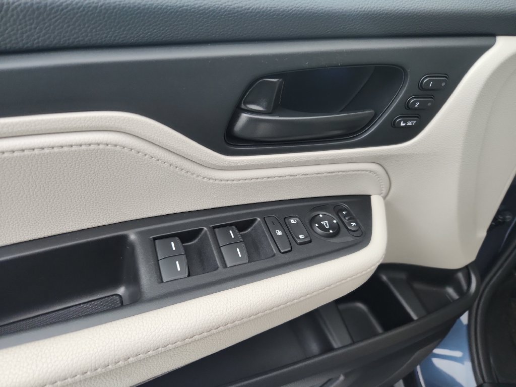 Used 2025 Honda Odyssey EX-L image 15