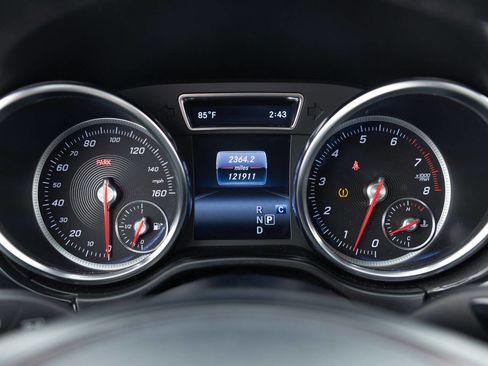 Used 2019 Mercedes-Benz GLE 400 4MATIC image 34