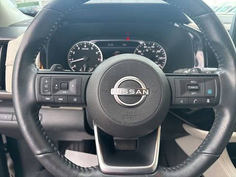 Used 2023 Nissan Pathfinder SL image 13