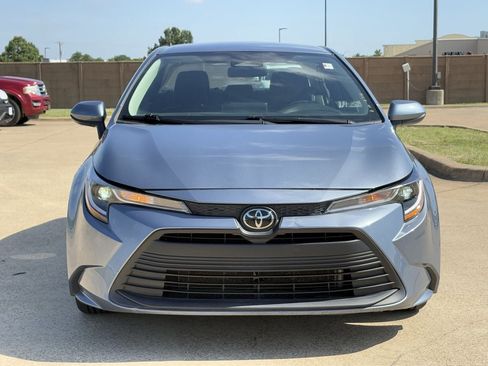 Used 2024 Toyota Corolla LE FWD image 8