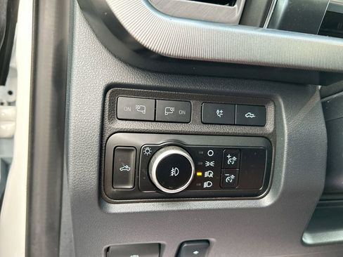 Used 2024 Ford F250 Platinum w/ Tremor Off-Road Package AWD/4WD image 18