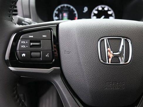 Used 2026 Honda Odyssey Touring image 2