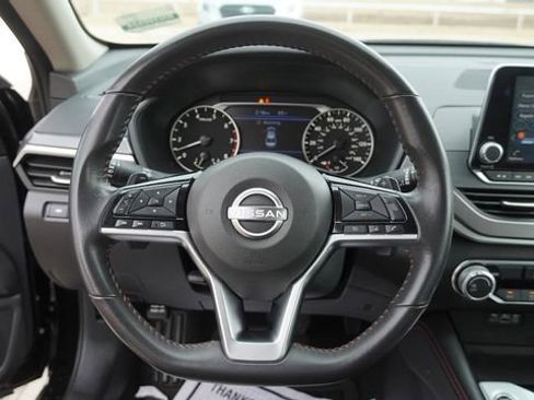 Used 2024 Nissan Altima 2.5 SR FWD image 25