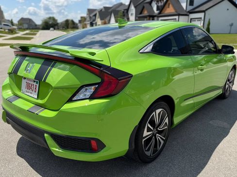 Used 2017 Honda Civic EX-T image 5