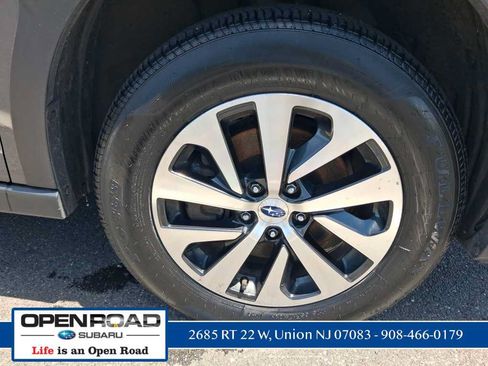 Used 2024 Subaru Outback Premium AWD/4WD image 5