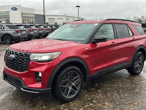 New 2026 Ford Explorer ST-Line w/ ST-Line Street Pack image 2
