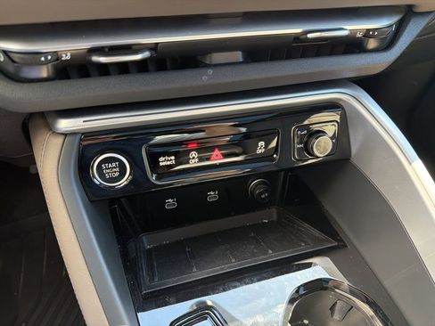 Used 2025 Audi Q5 Premium Plus w/ Premium Plus AWD/4WD image 13