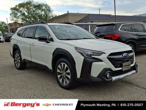 Used 2023 Subaru Outback Limited AWD/4WD image 2